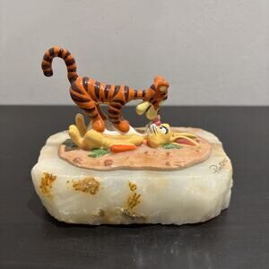 Vintage Disney Ron Lee Sculpture “Tigger On Rabbit” 1995 Limited Edition 414/800